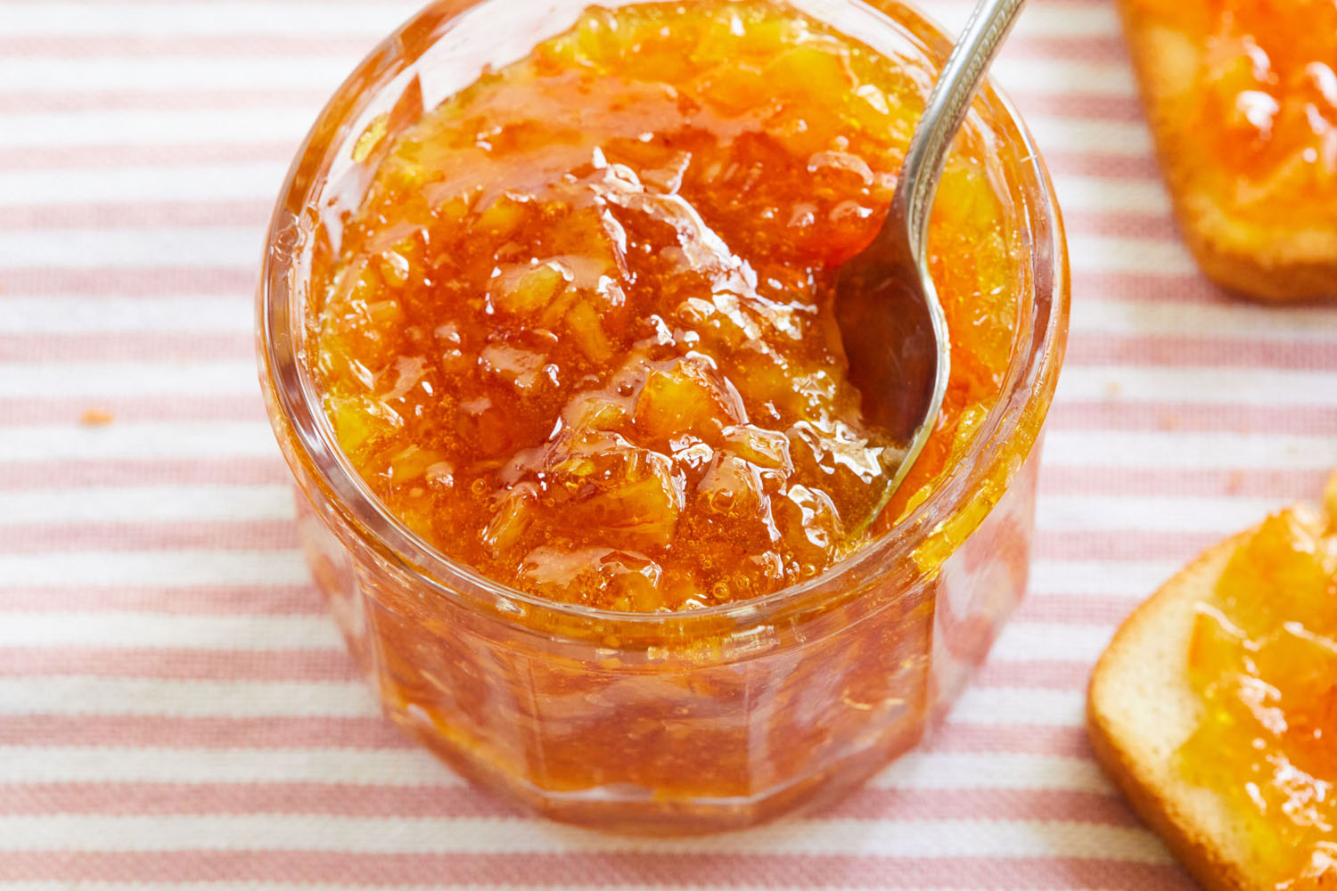how-to-eat-orange-marmalade