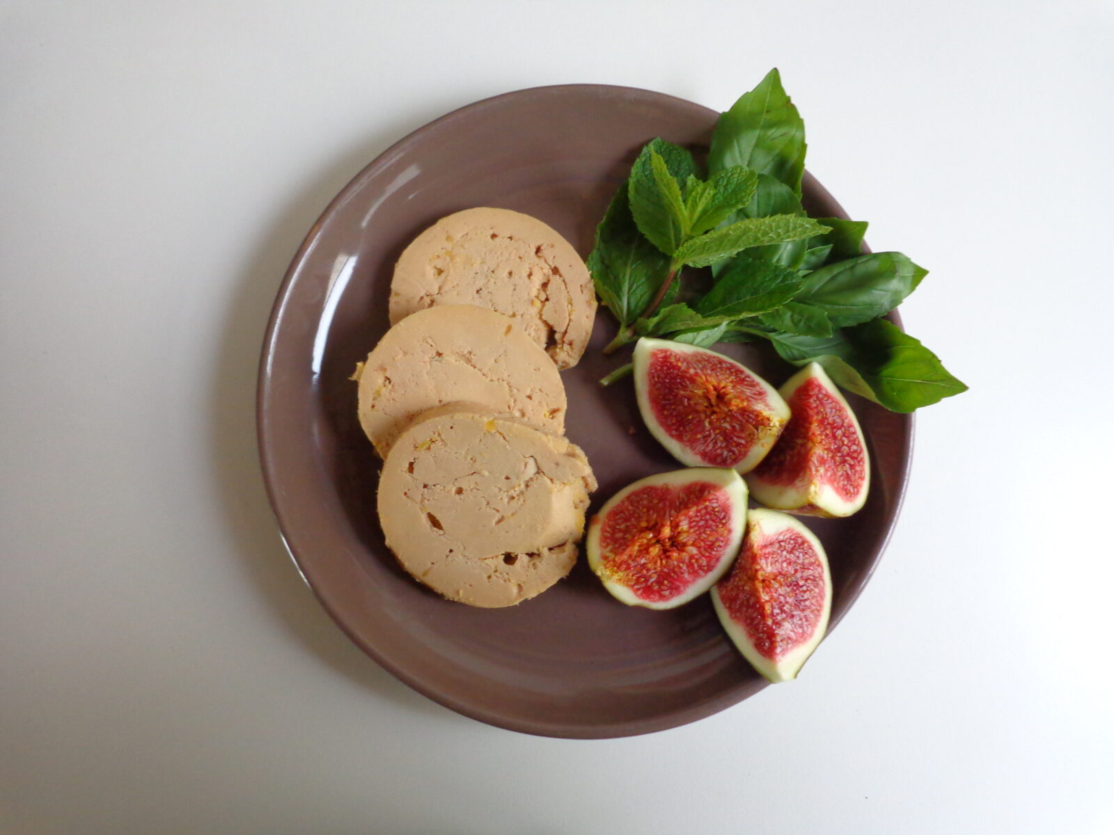 how-to-eat-pate-de-foie-gras