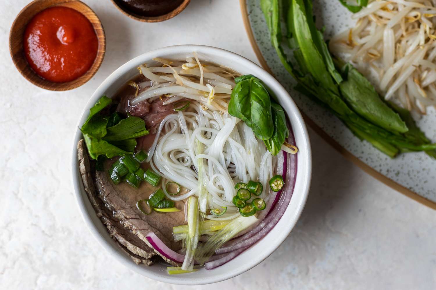 how-to-eat-pho-the-right-way