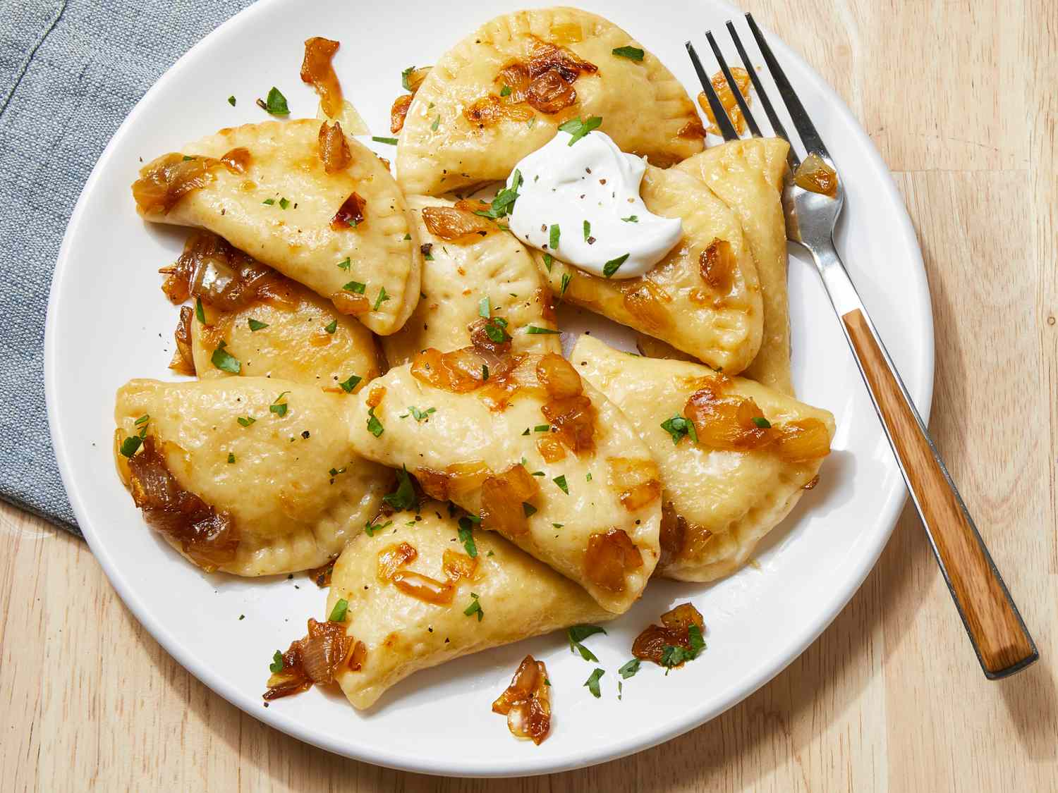 how-to-eat-pierogi-hand-or-fork
