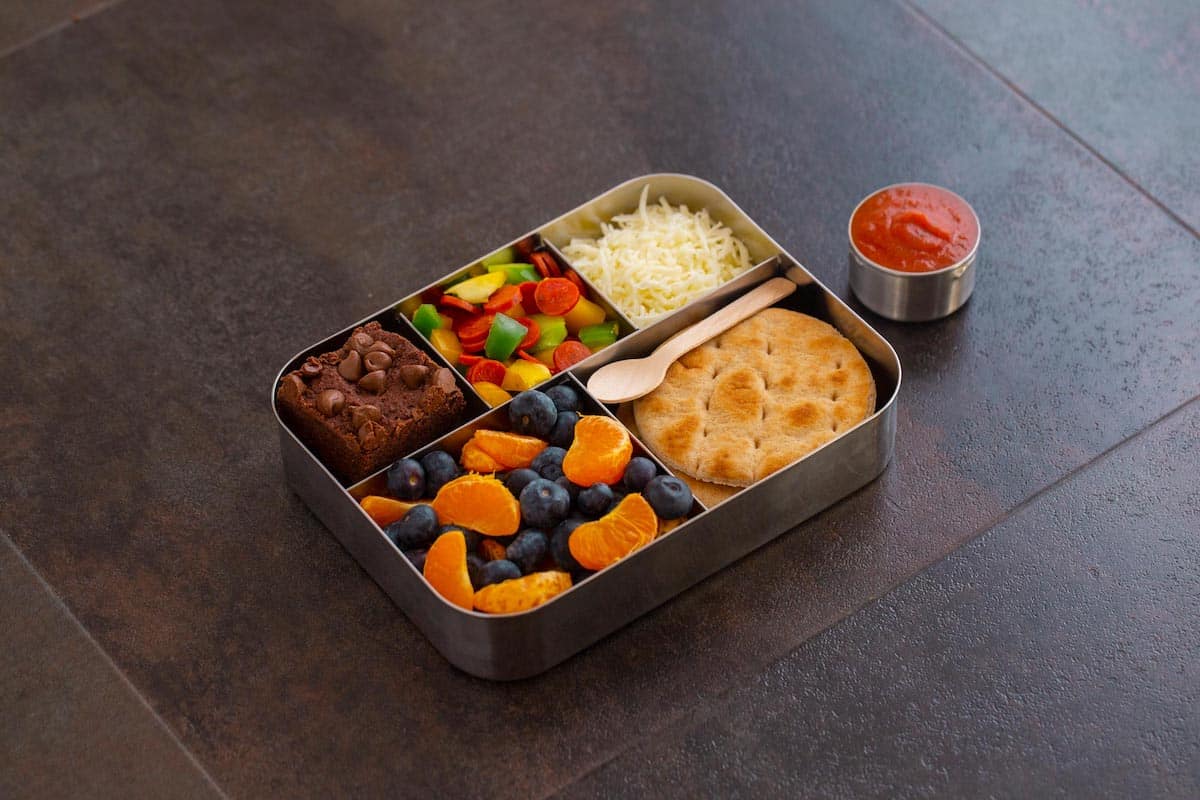 how-to-eat-pizza-lunchables