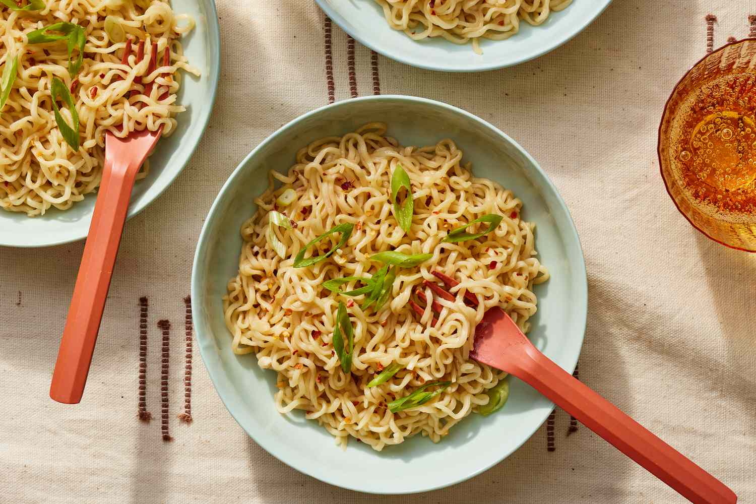 how-to-eat-plated-spicy-ramen-noodles