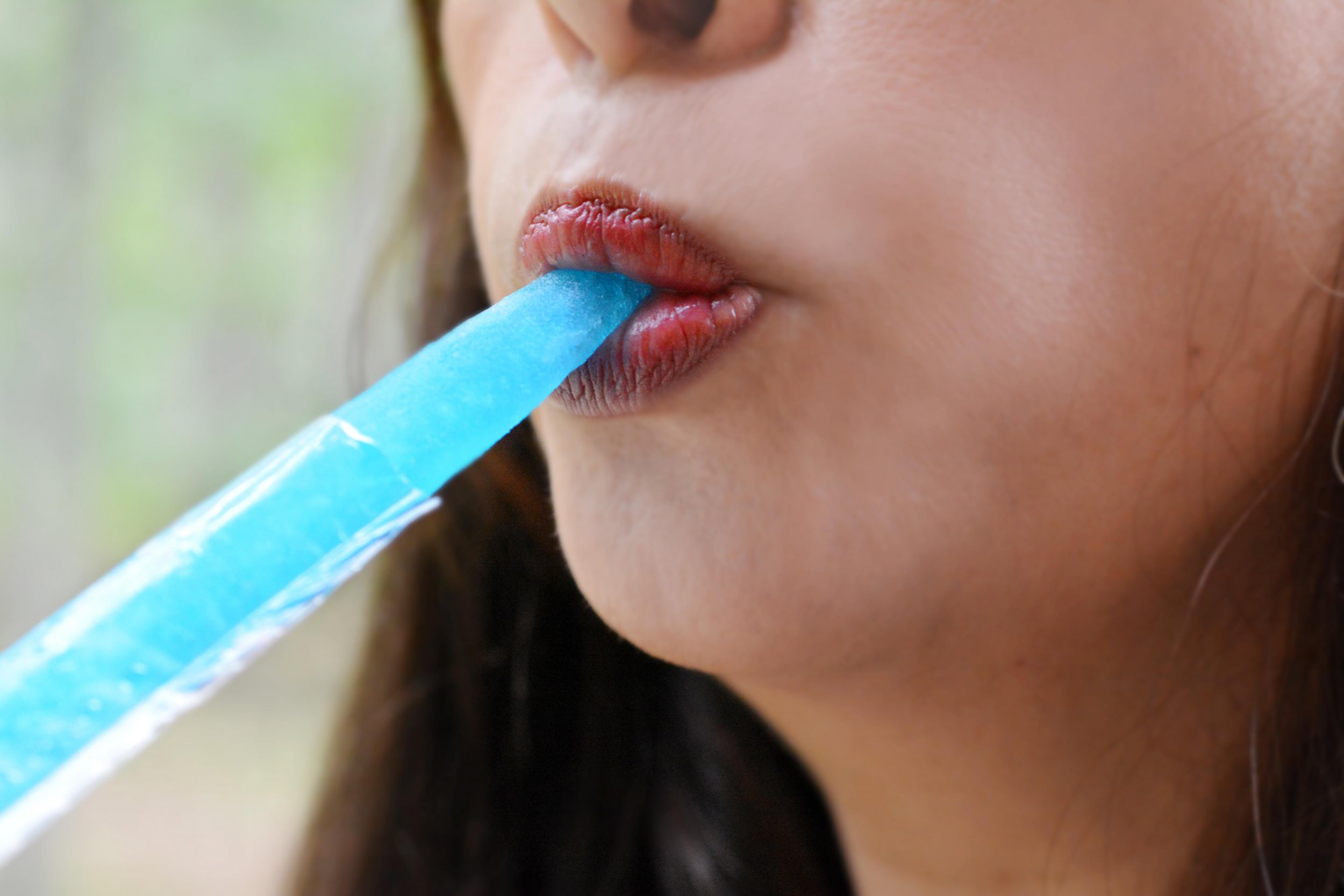 how-to-eat-popsicles-in-tubes