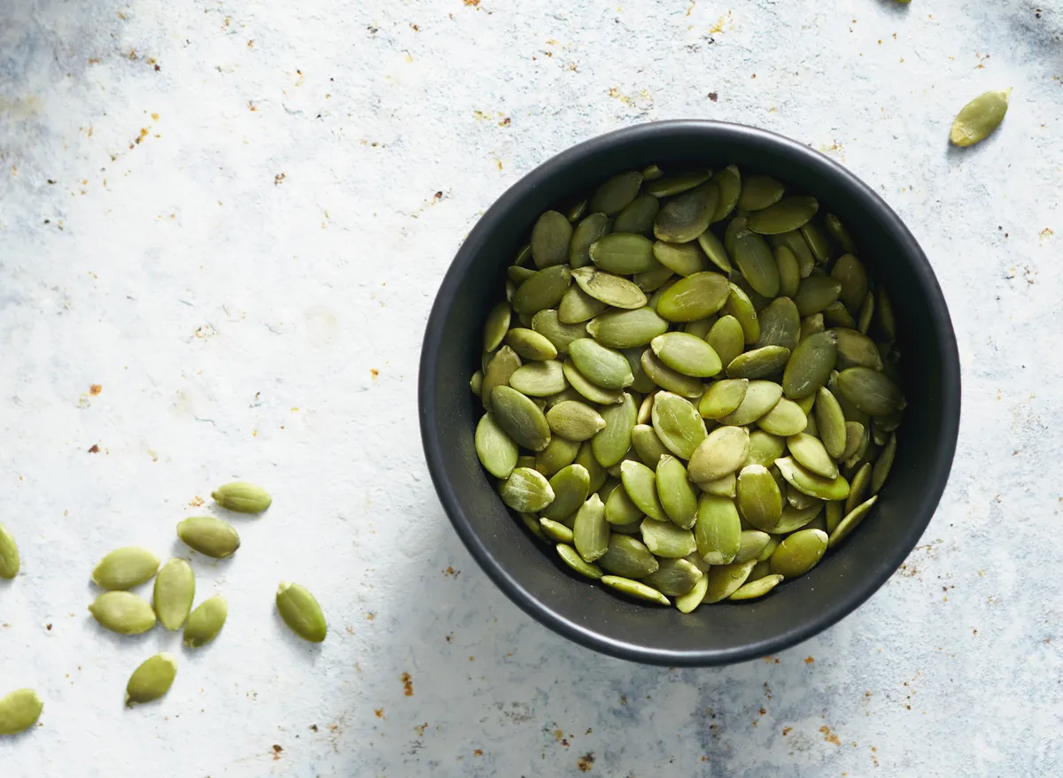 how-to-eat-pumpkin-seeds-daily