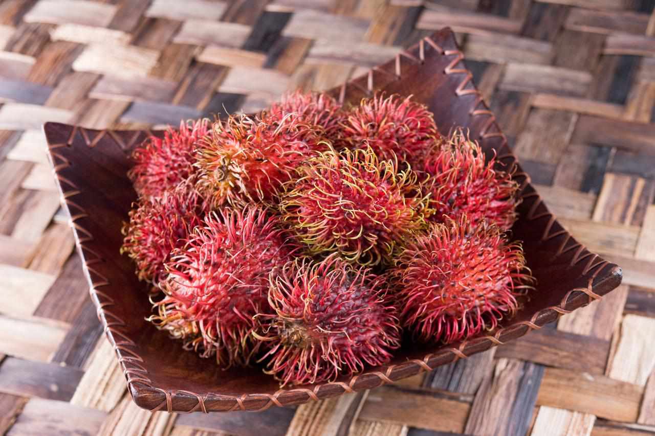how-to-eat-rambutan-without-eating-part-of-the-pit