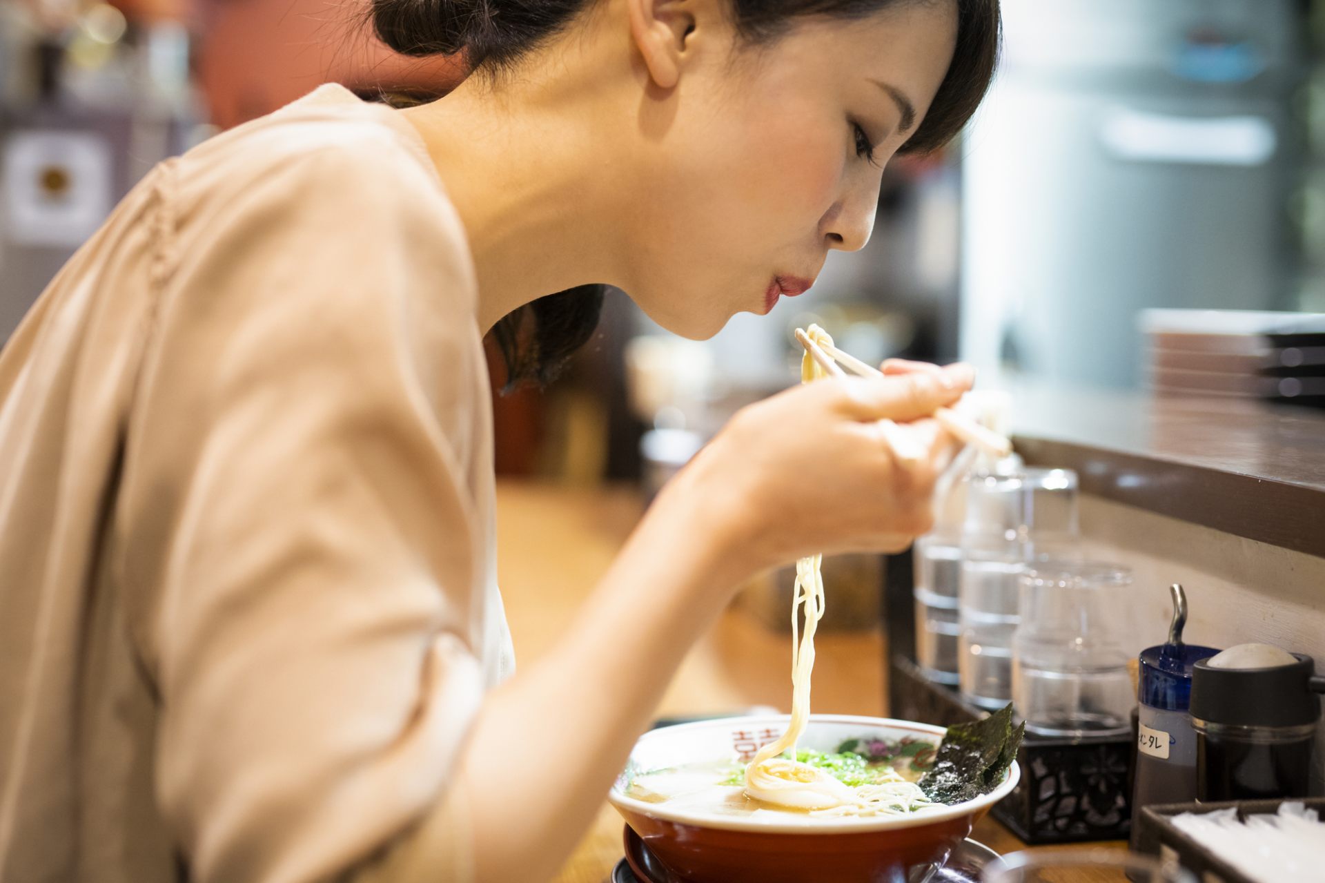 how-to-eat-ramen-in-japan