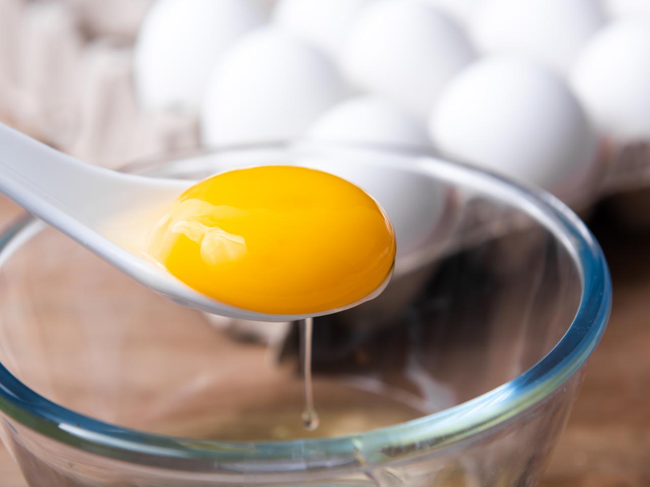 how-to-eat-raw-egg-yolk-without-getting-sick