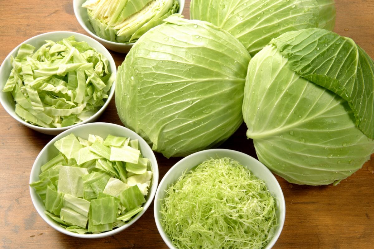 how-to-eat-raw-green-cabbage