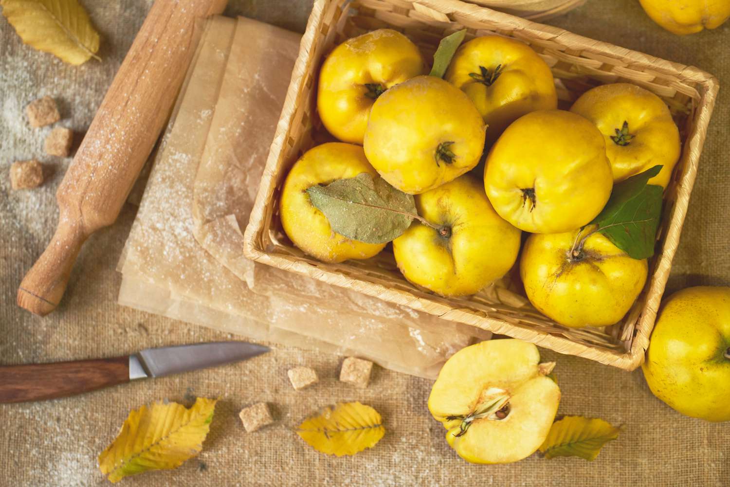 how-to-eat-raw-quince-fruit