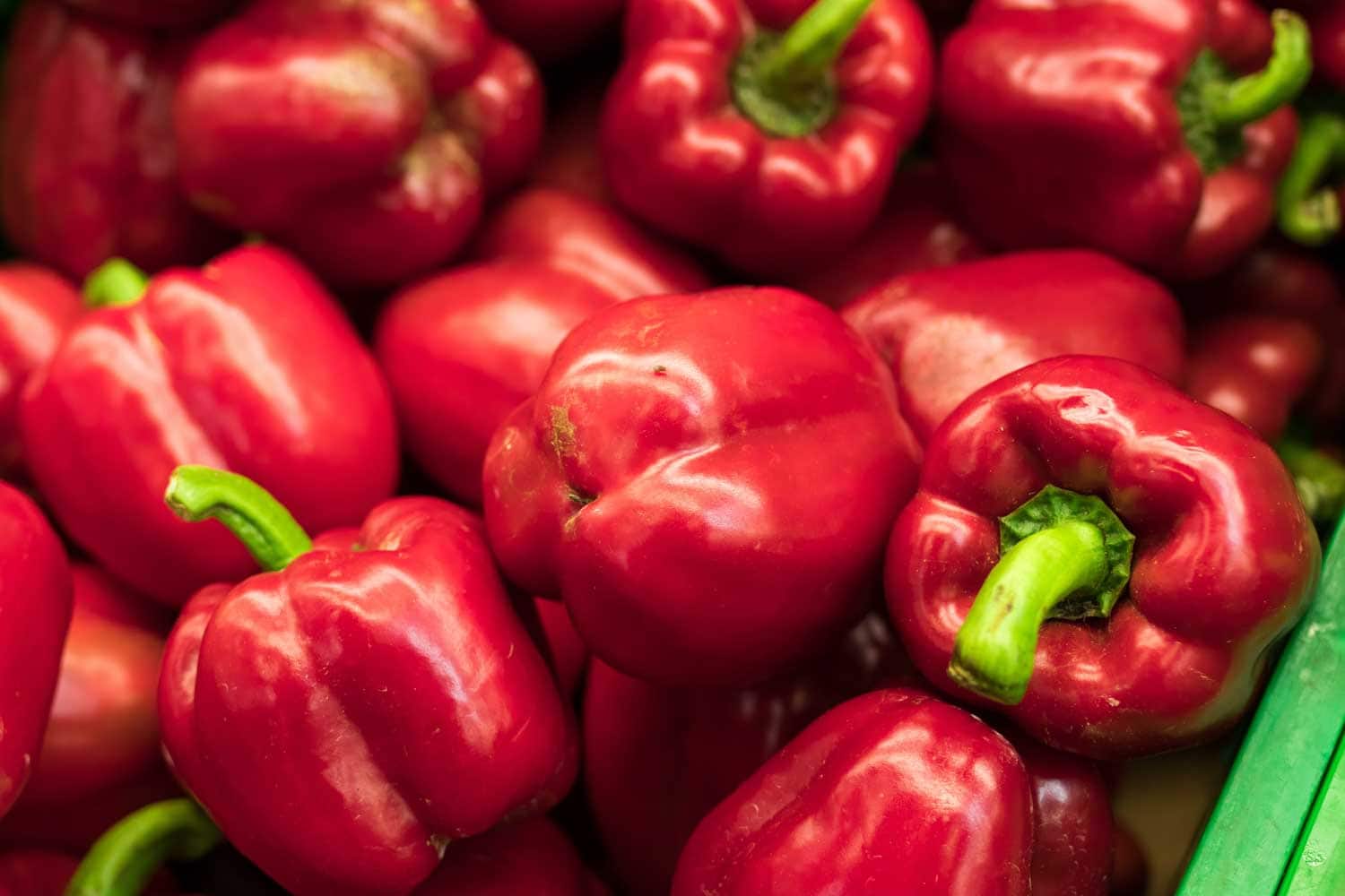 how-to-eat-raw-red-peppers
