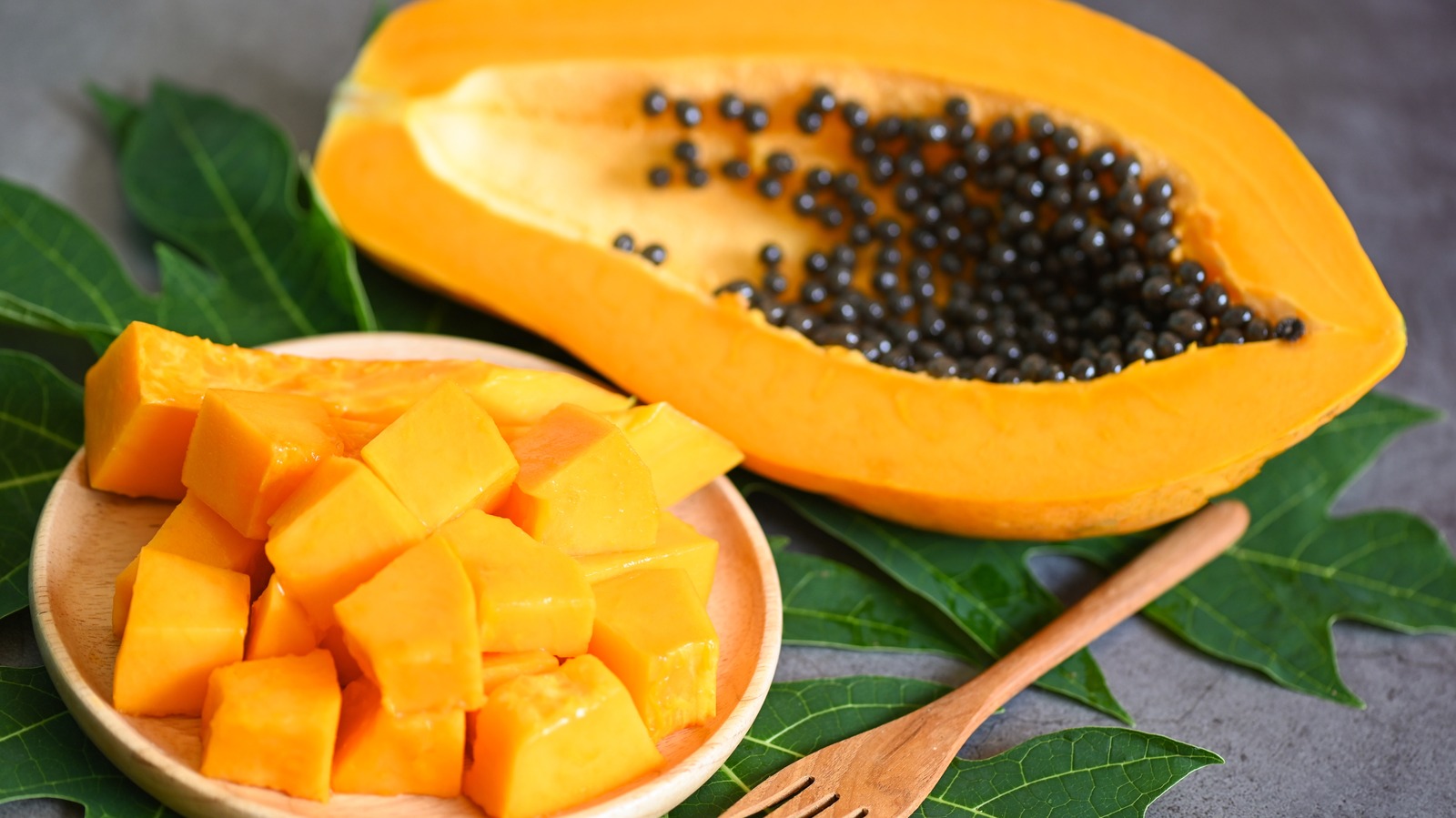 how-to-eat-ripe-papaya