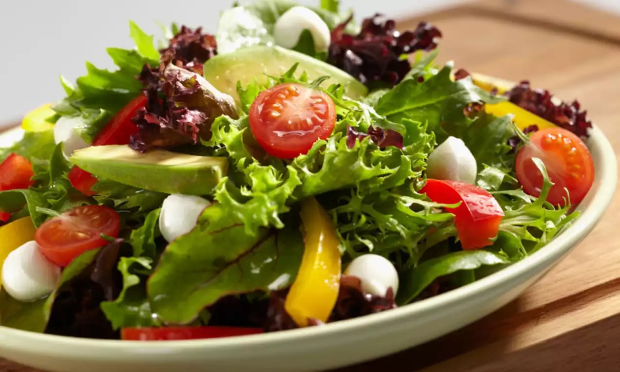 how-to-eat-salad-without-teeth