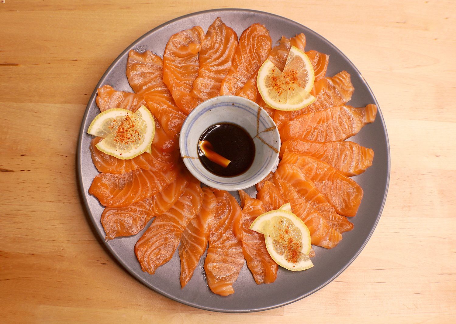 how-to-eat-sliced-salmon