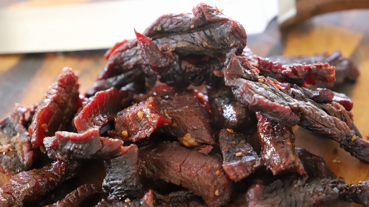 how-to-eat-smoked-beef-jerky