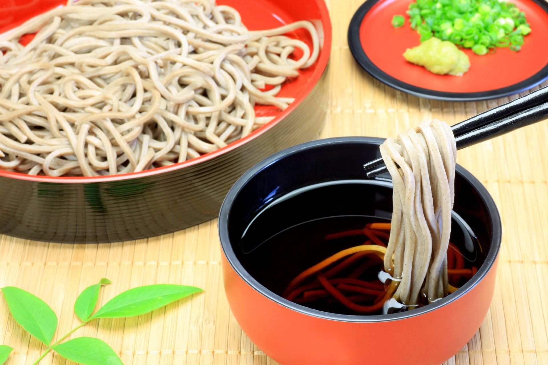how-to-eat-soba-noodles