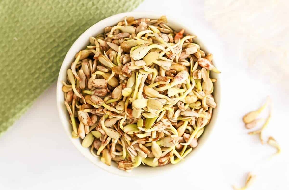 how-to-eat-sprouted-sunflower-seeds