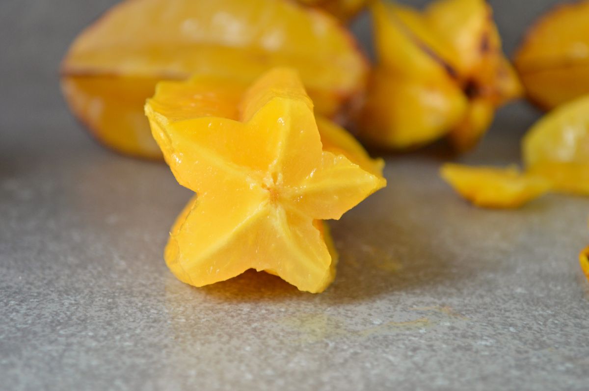 how-to-eat-sweet-starfruit