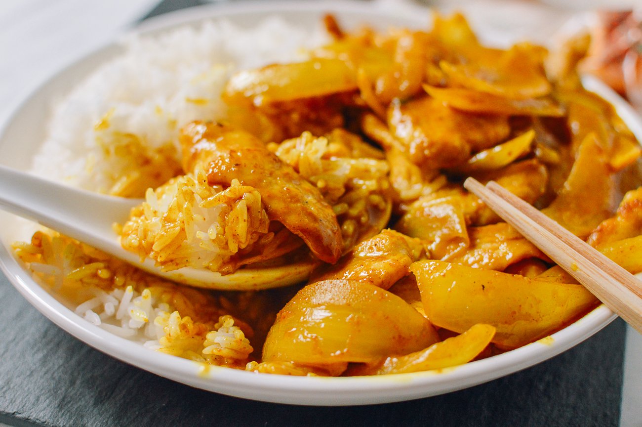 how-to-eat-takeout-curry-rice