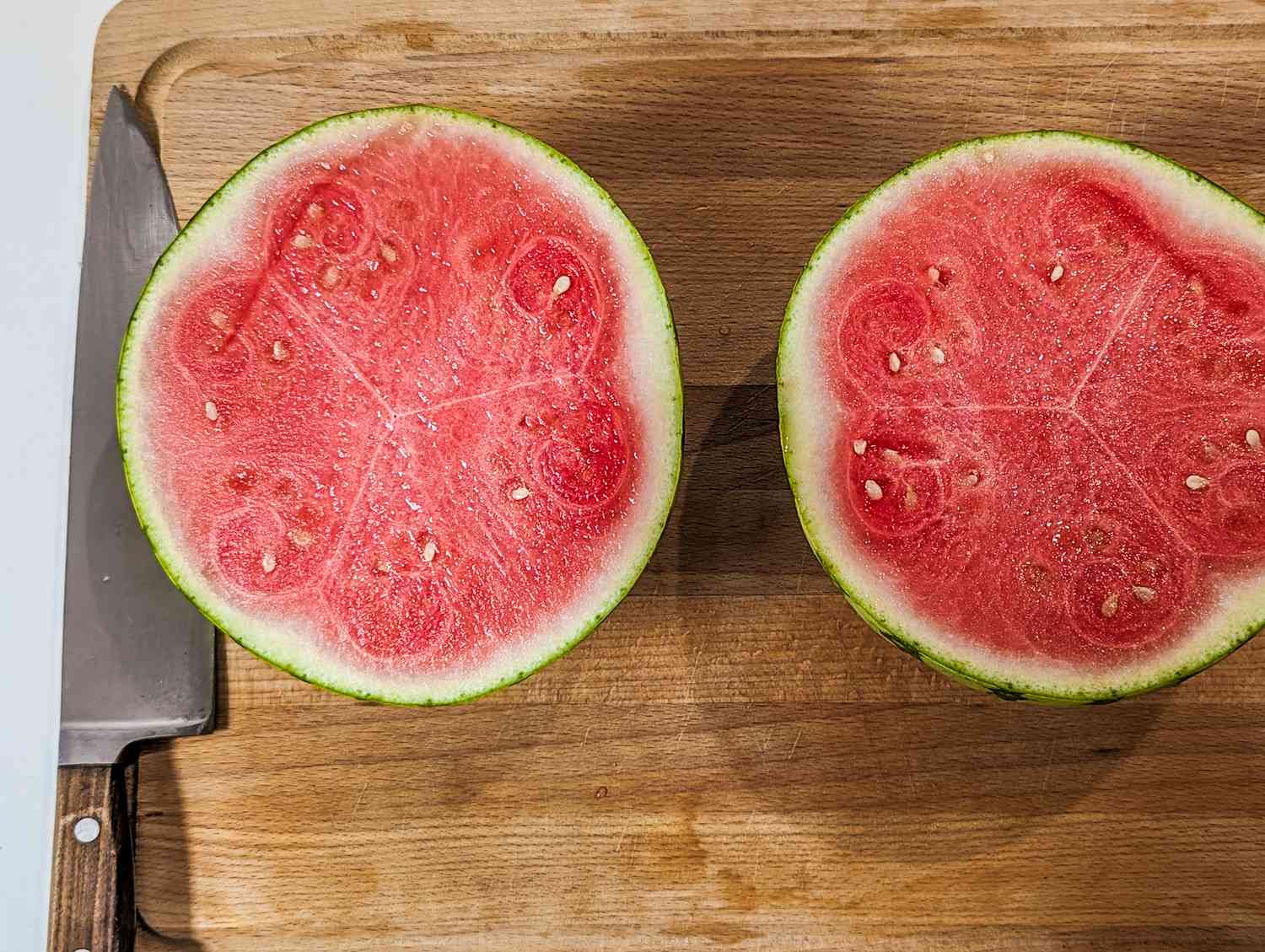 how-to-eat-watermelon-without-a-knife