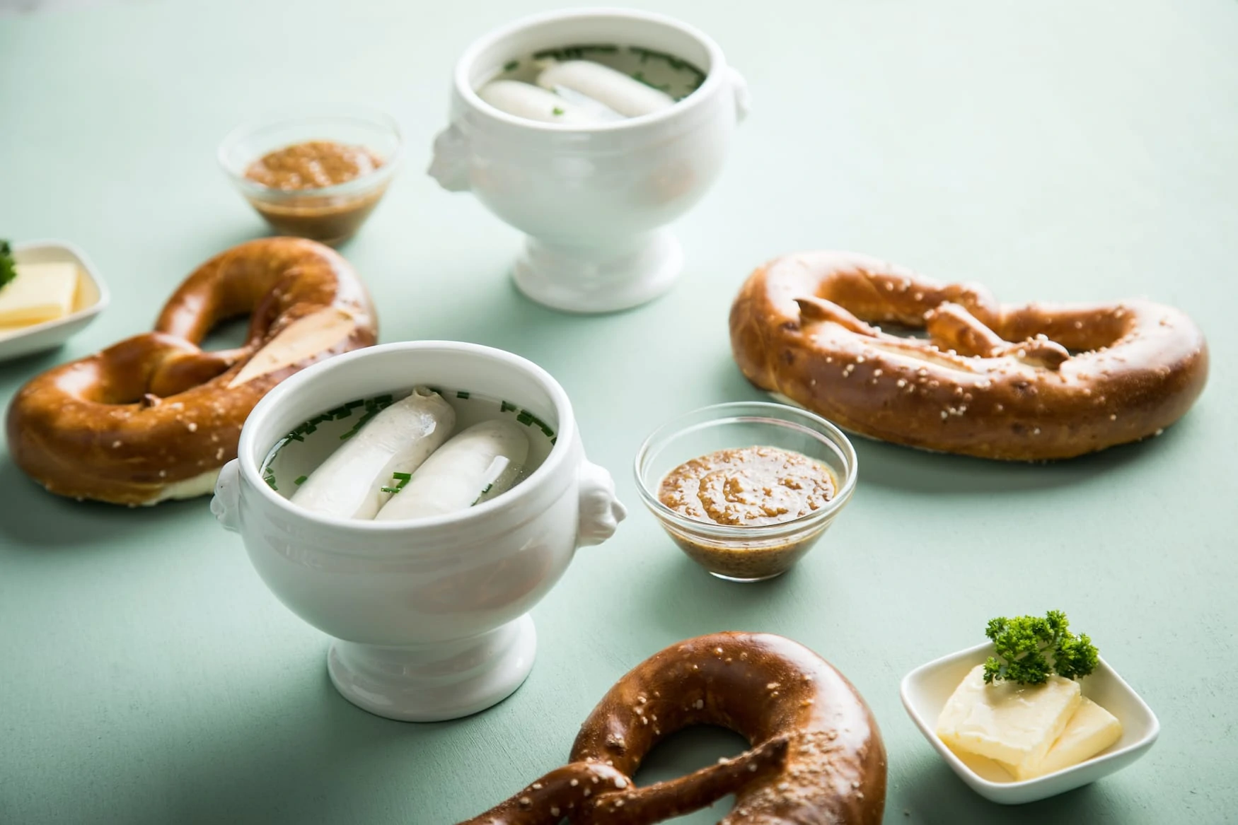 how-to-eat-weisswurst