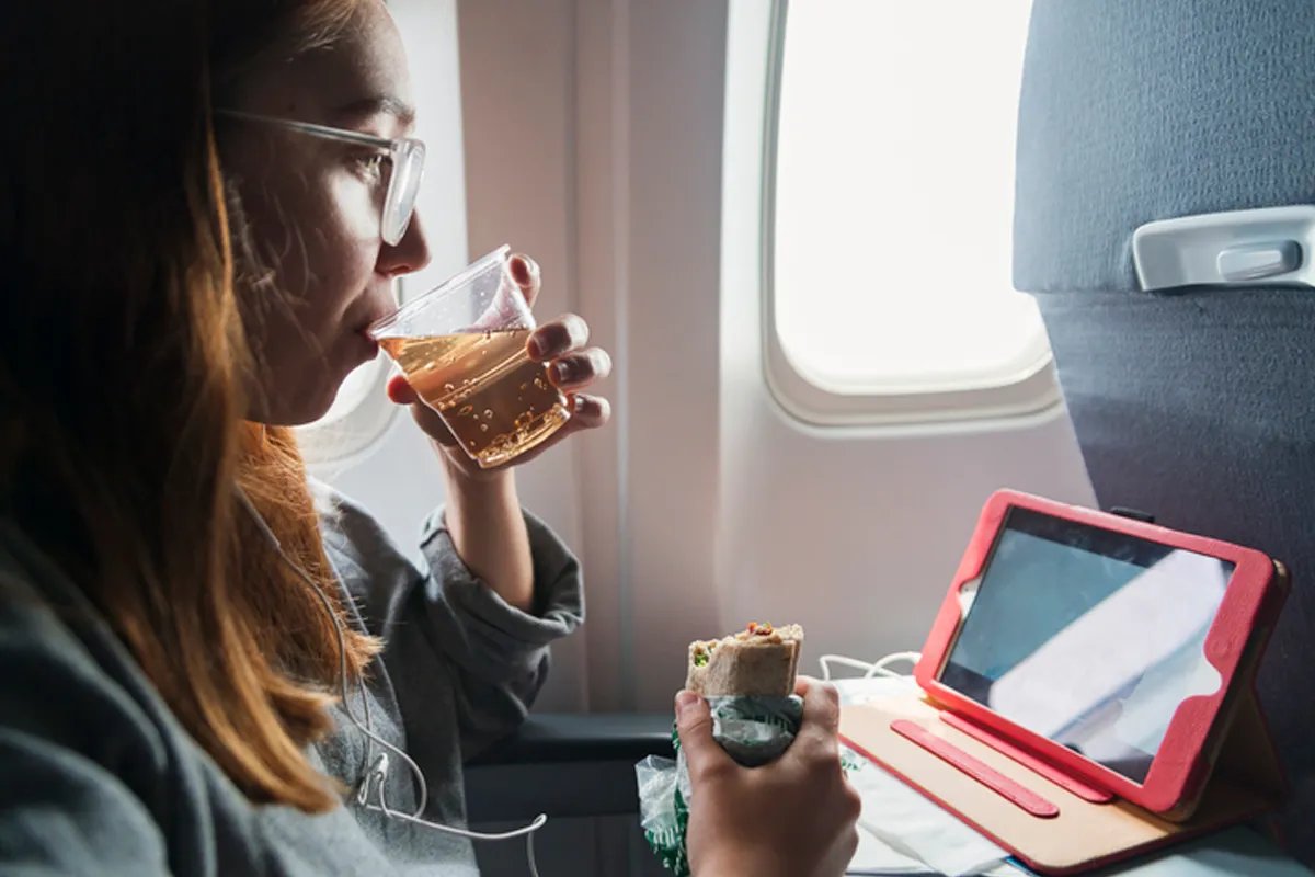 how-to-eat-well-while-traveling
