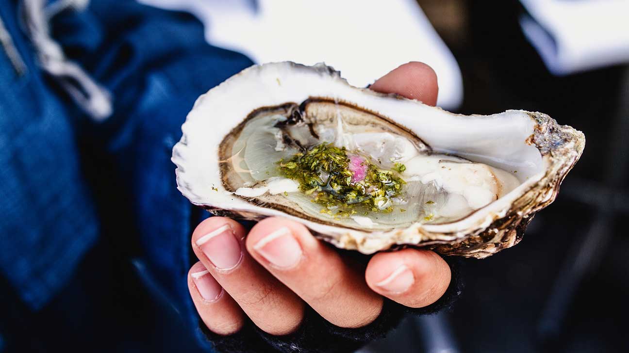 how-to-eat-whole-oysters