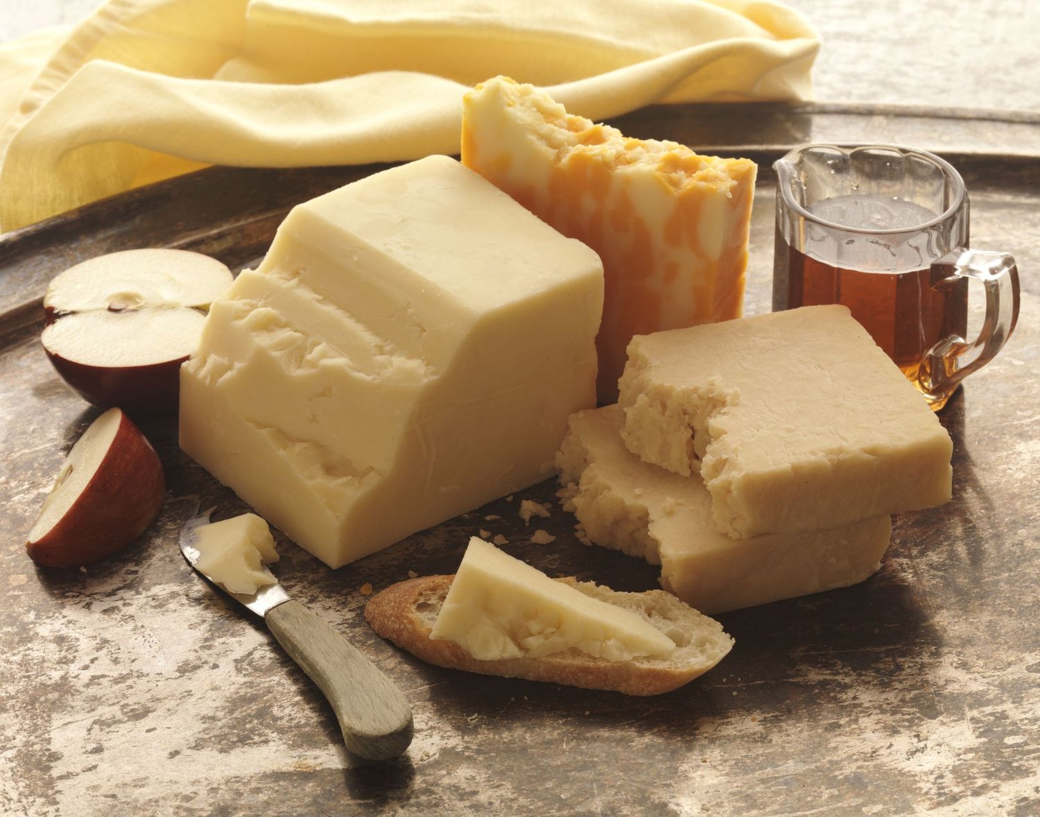 how-to-eat-willoughby-cheese