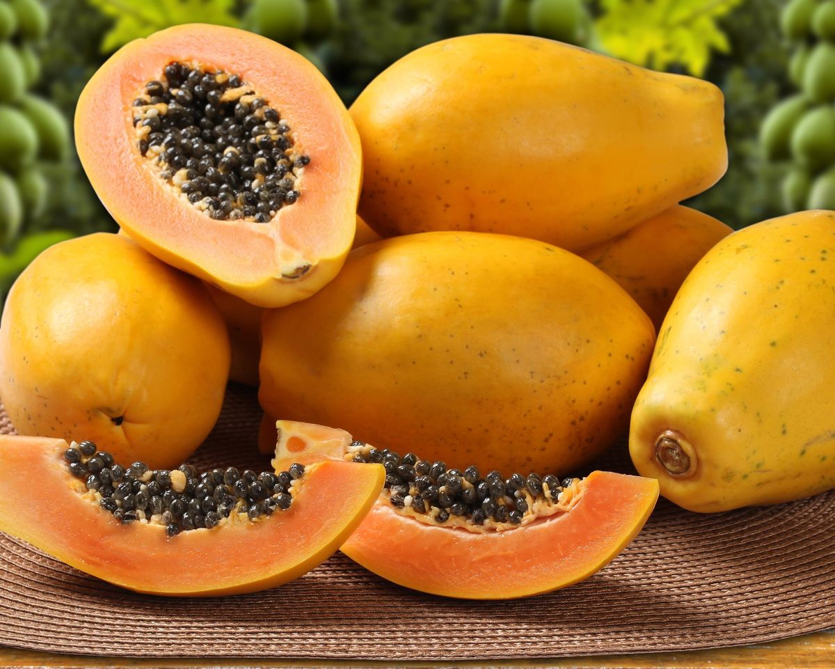 how-to-eat-yellow-papaya