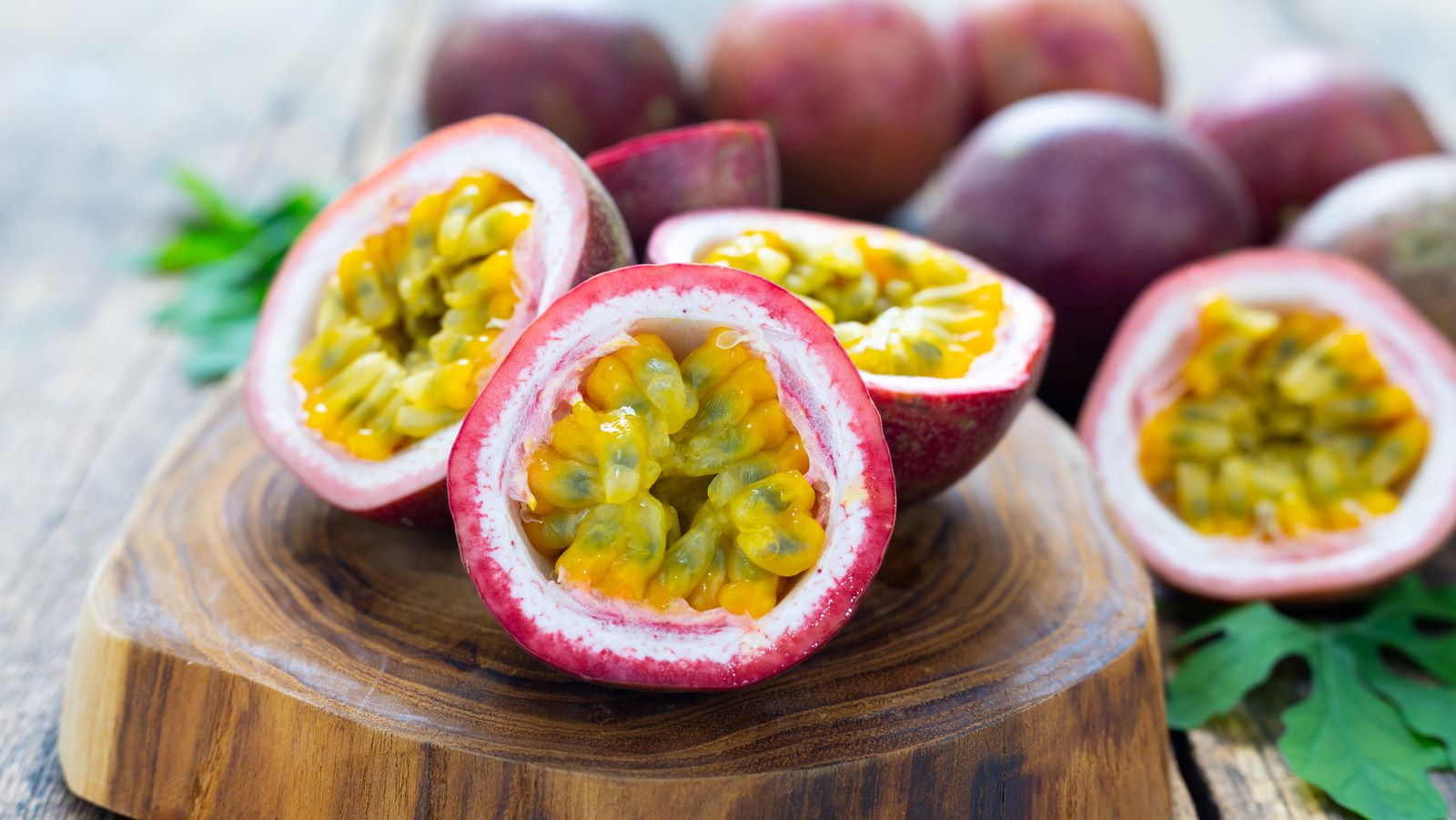 how-to-eat-yellow-passion-fruit