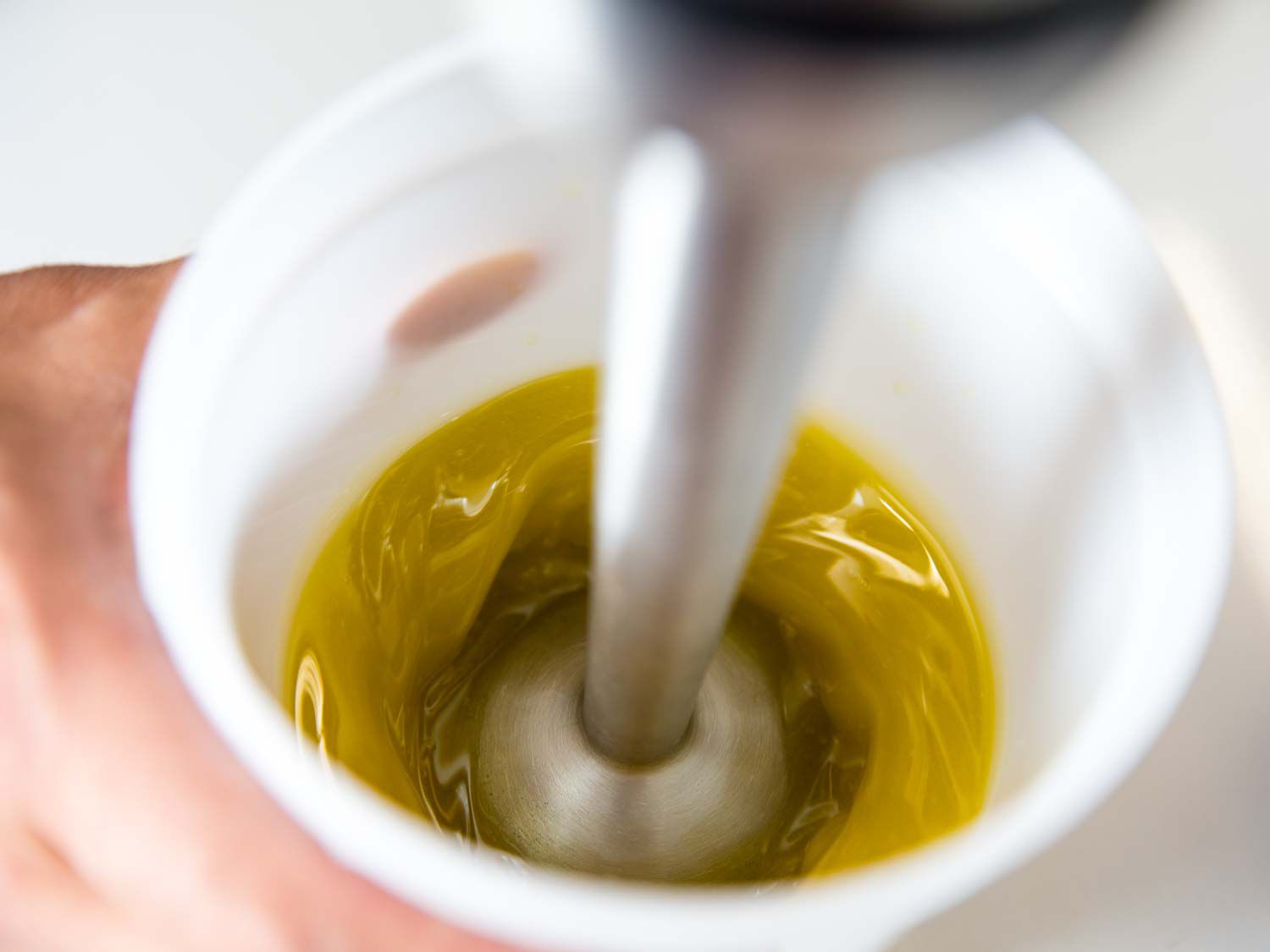 how-to-emulsify-oil-blender