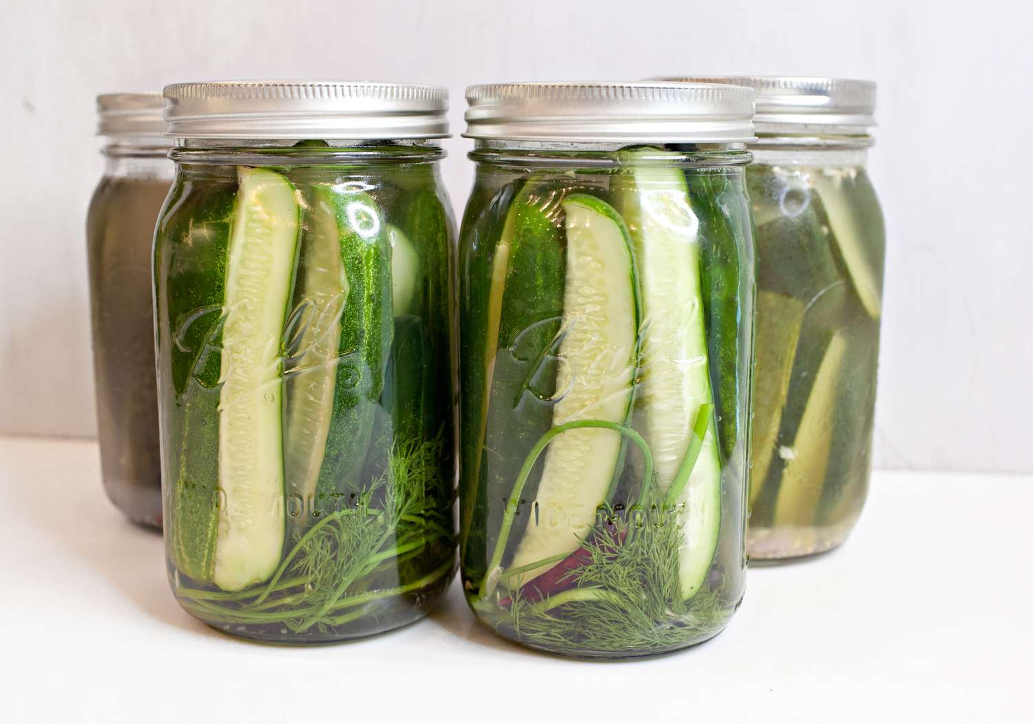 how-to-ferment-pickles