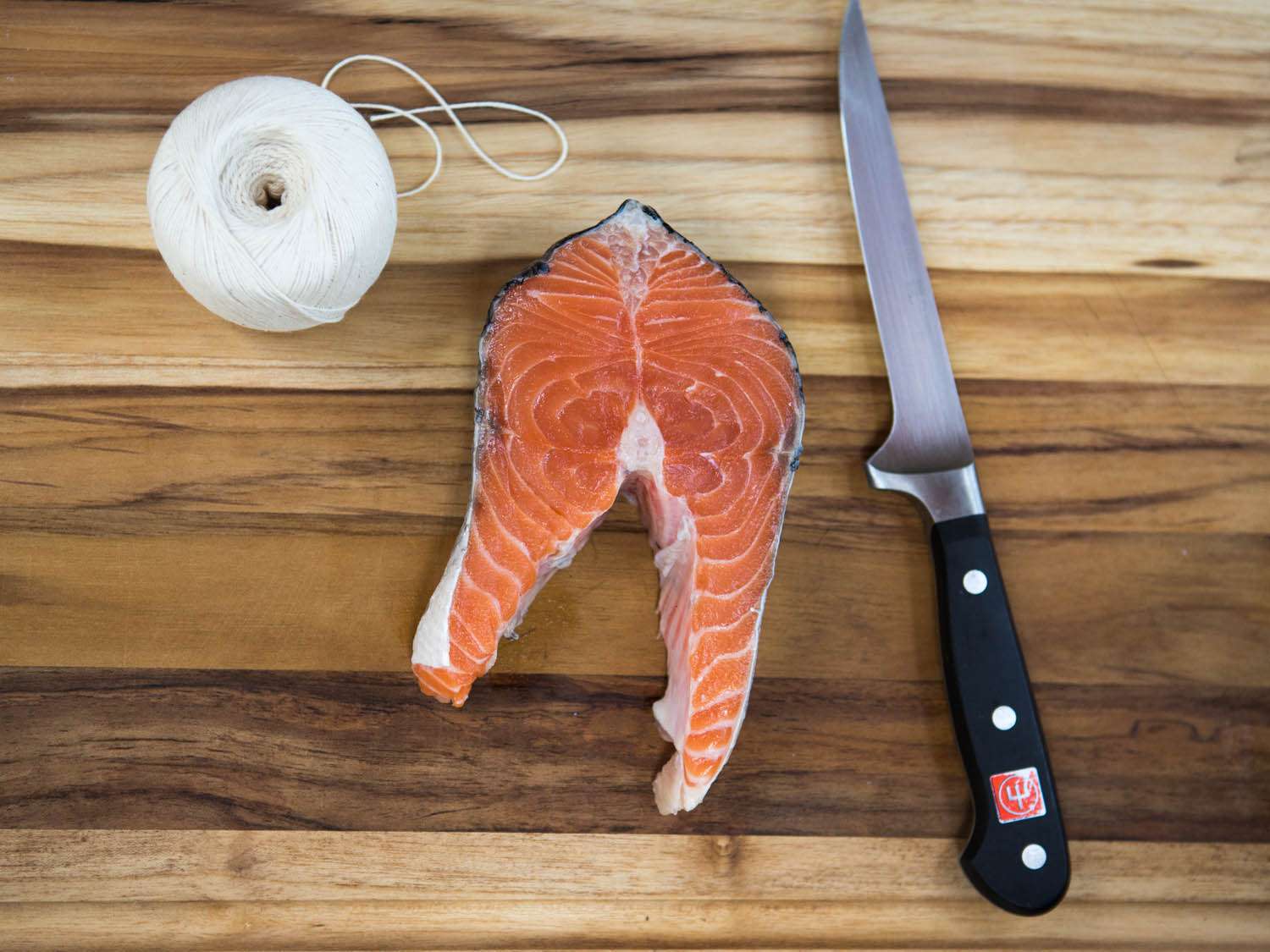 how-to-fillet-a-salmon-steak