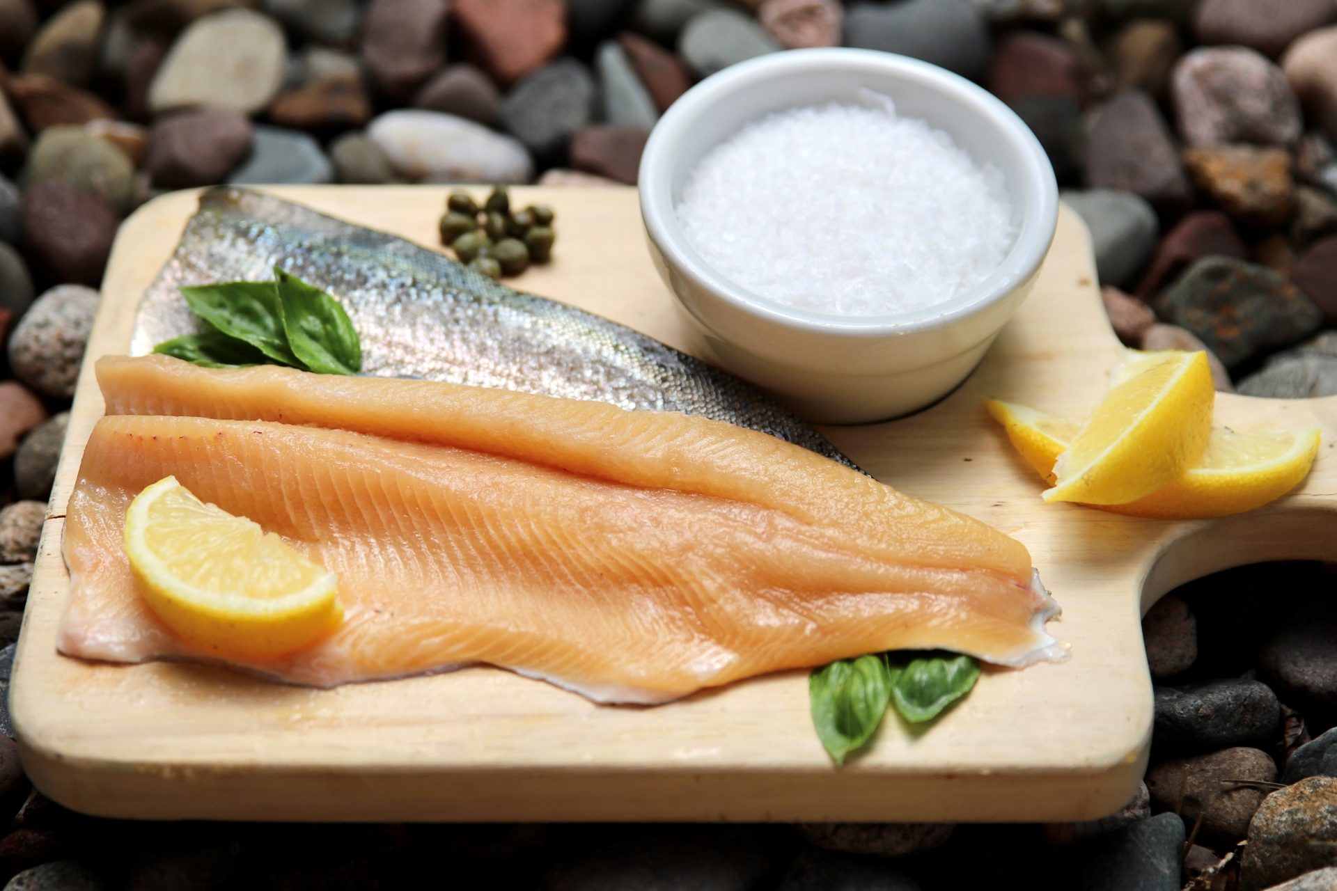 how-to-fillet-rainbow-trout-boneless
