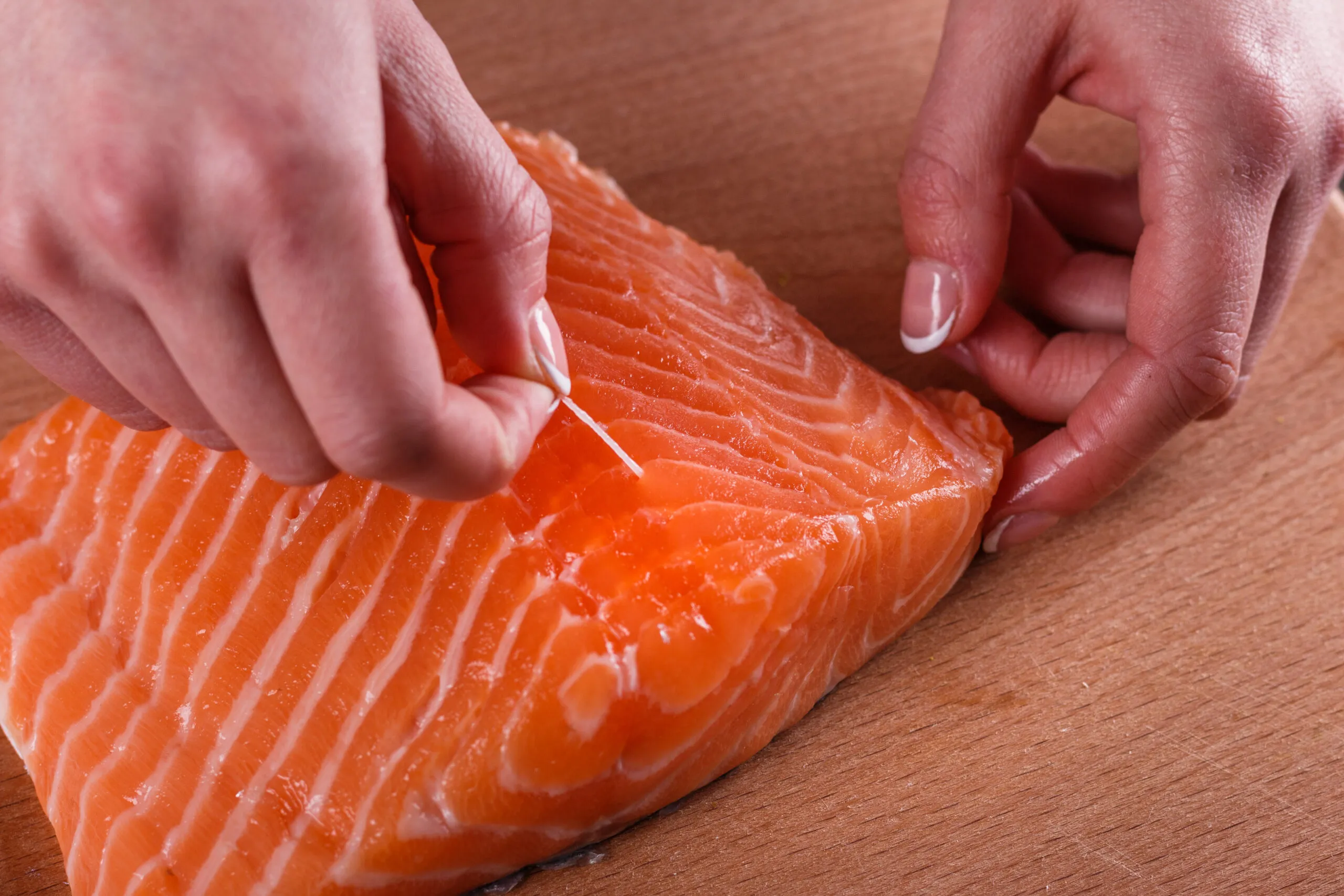 how-to-fillet-salmon-without-bones