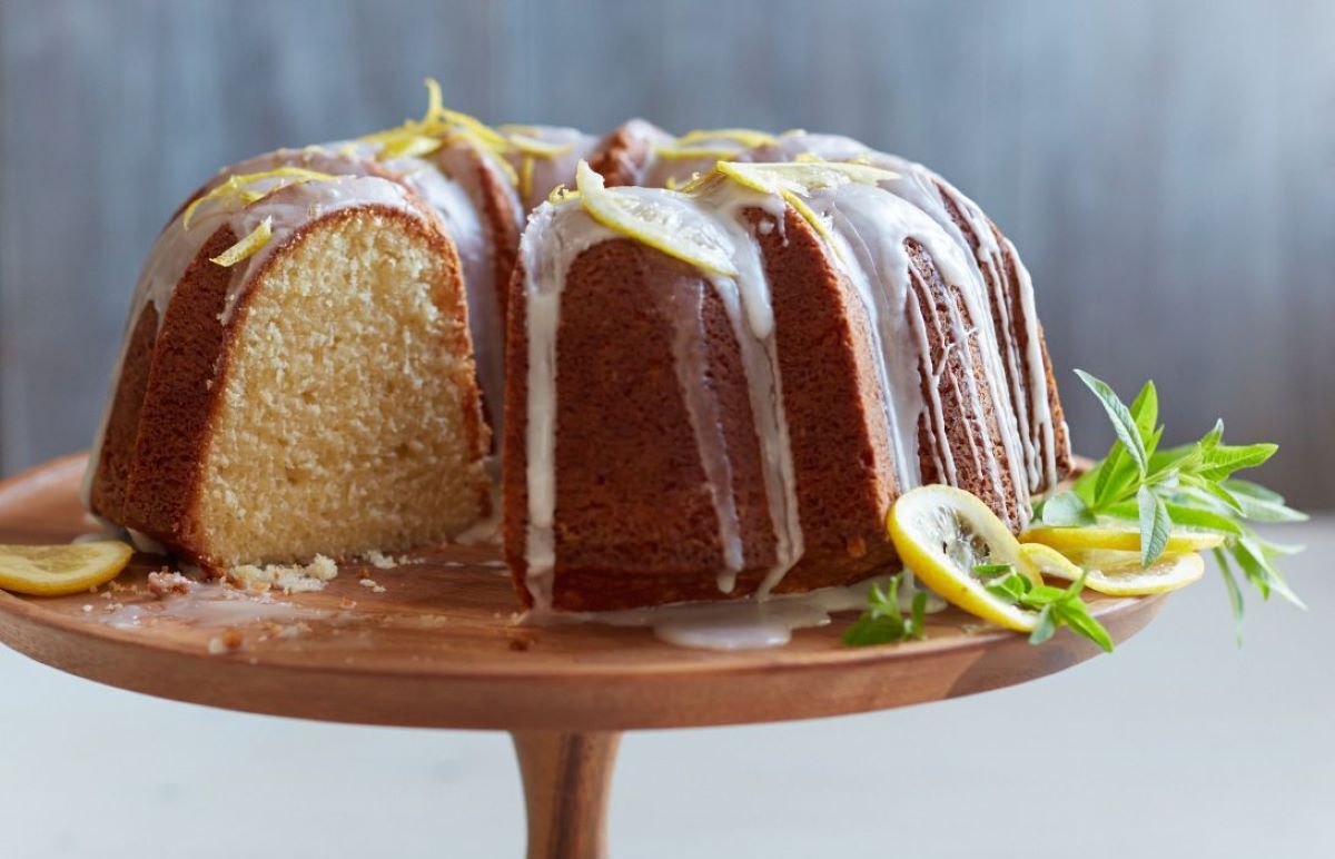 how-to-glaze-bundt-cake