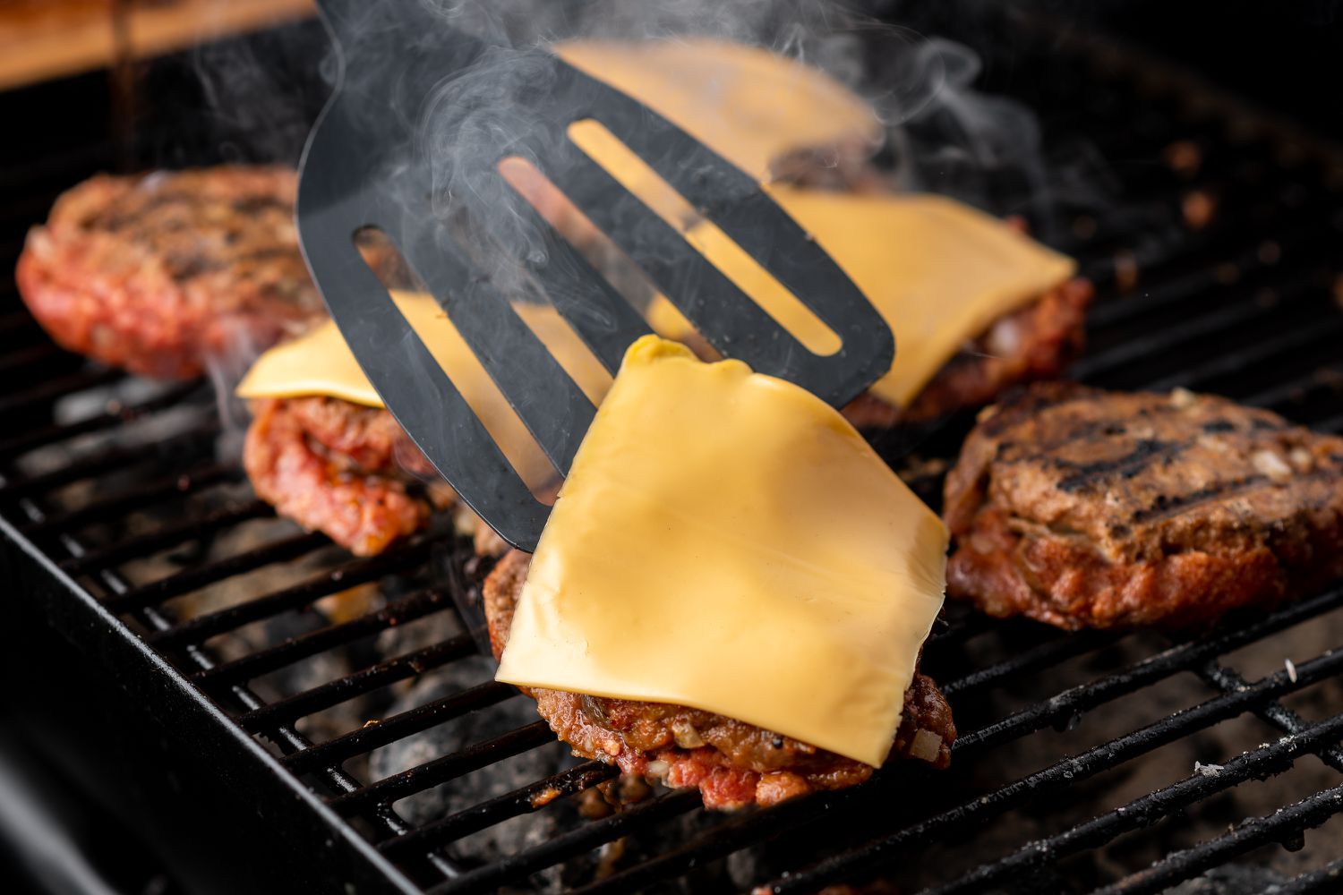 how-to-grill-a-cheese-stuffed-hamburger