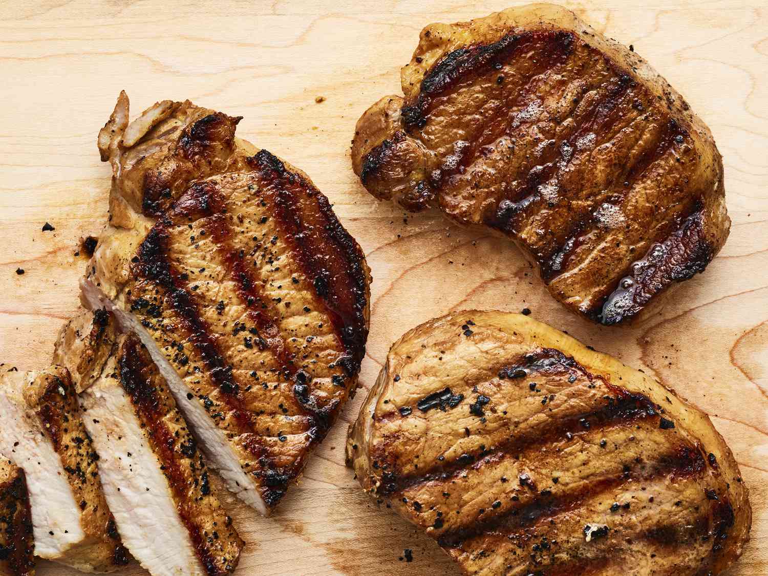 how-to-grill-a-porterhouse-pork-loin-chop-loin-steaks