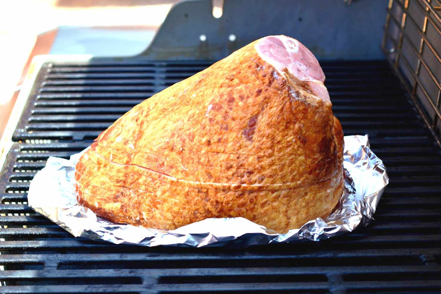 how-to-grill-a-spiral-ham
