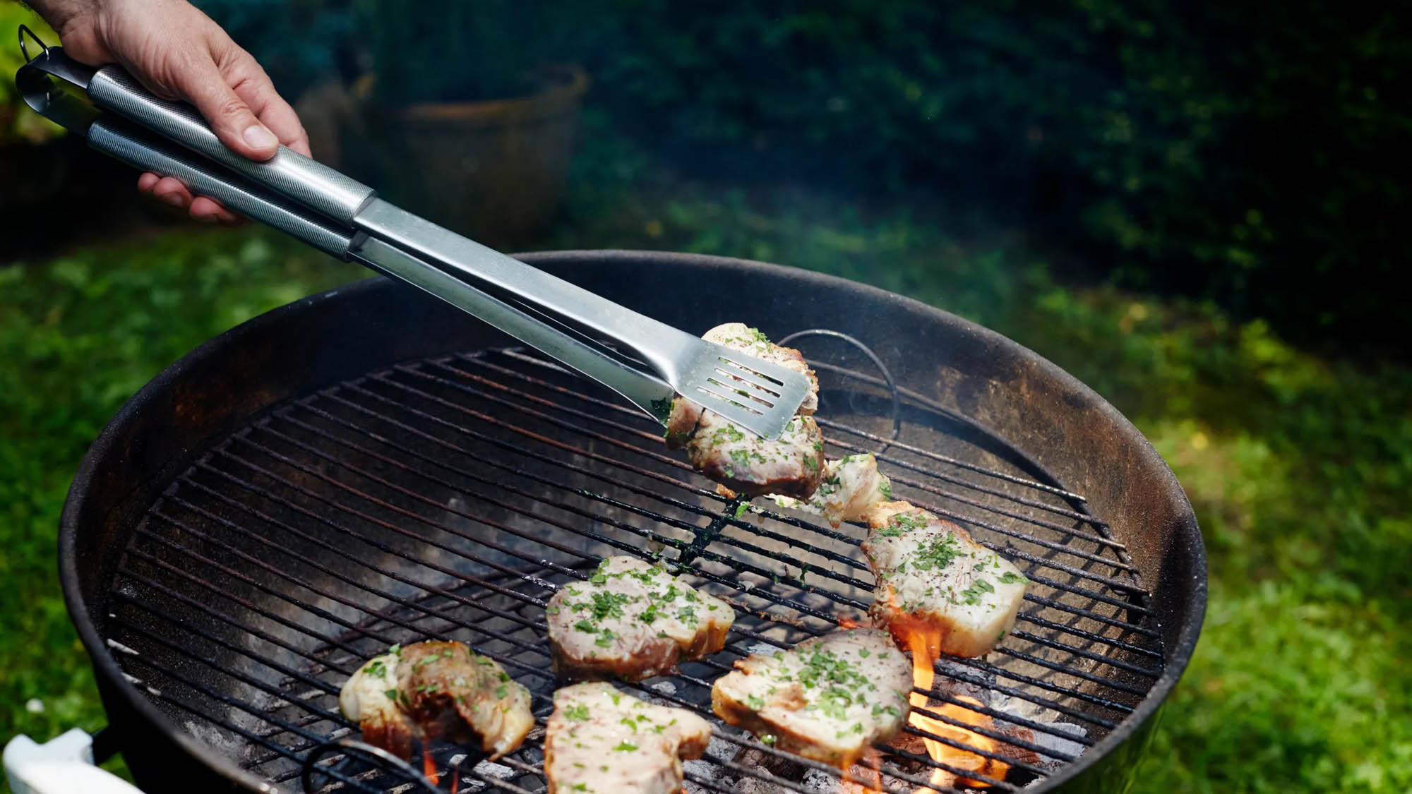 How To Grill A Steak On Gas Grill Do You Close The Lid