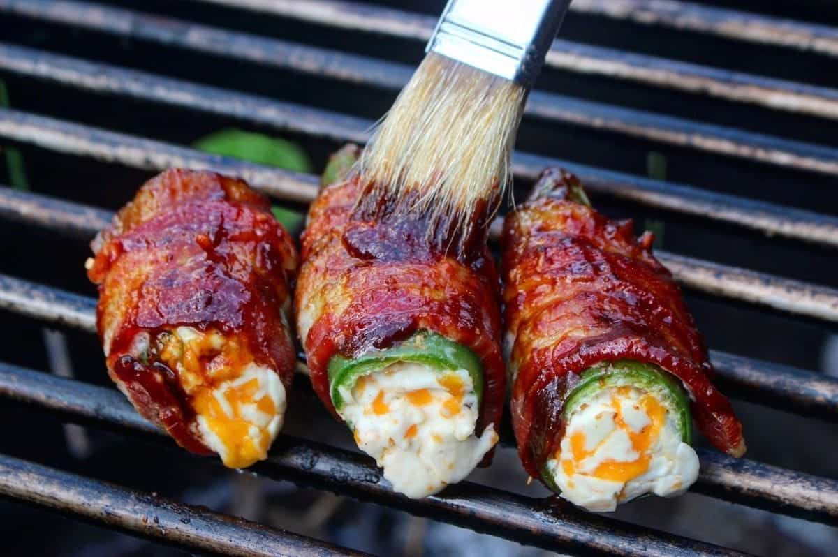 how-to-grill-bacon-wrapped-jalapeno-poppers