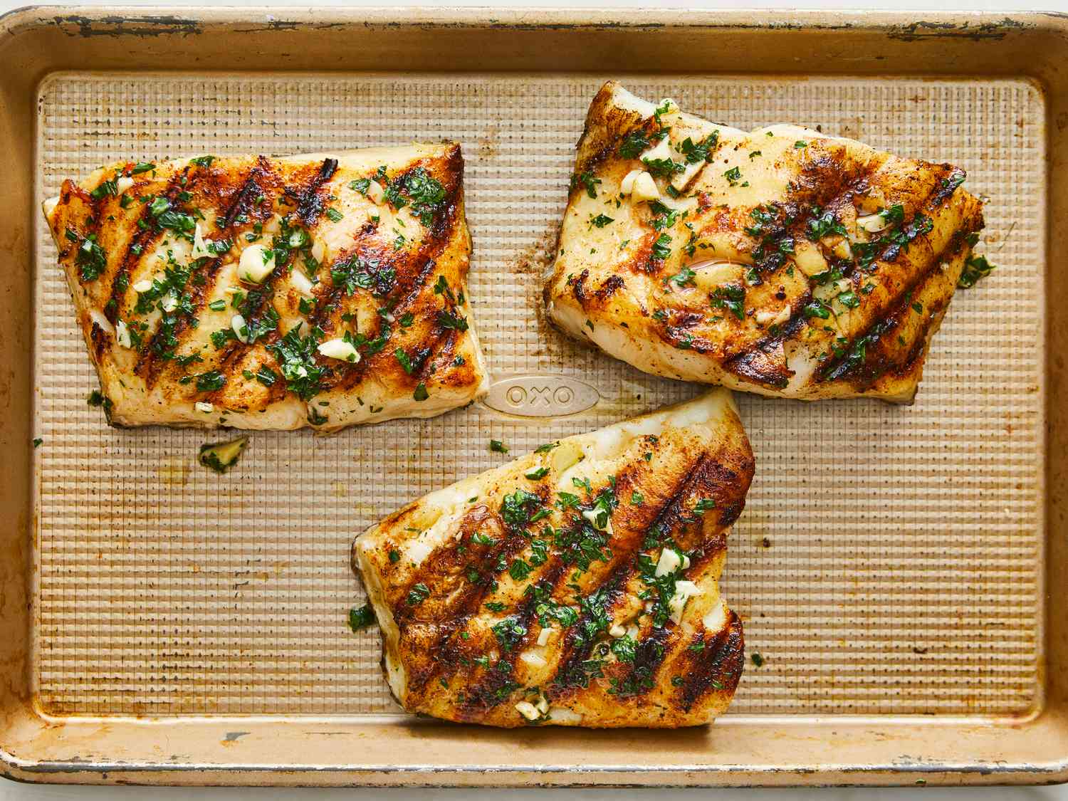 how-to-grill-bass-fillets