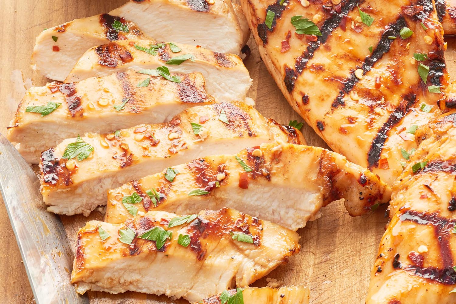 how-to-grill-bbq-skinless-chicken-breasts