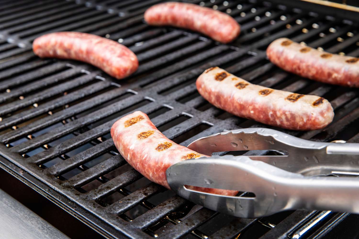 how-to-grill-brats-on-pellet-grill