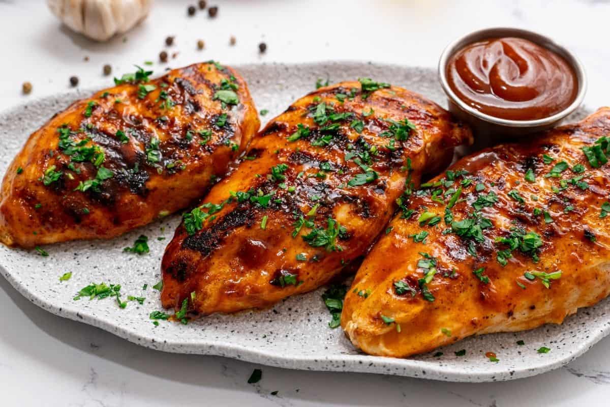 how-to-grill-chicken-breast-with-bbq-sauce