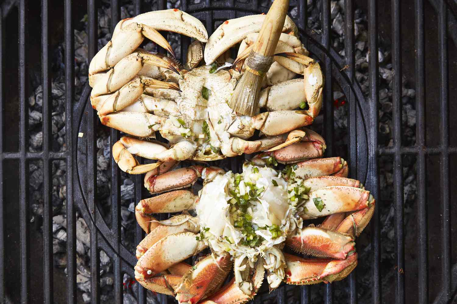 how-to-grill-cooked-dungeness-crab