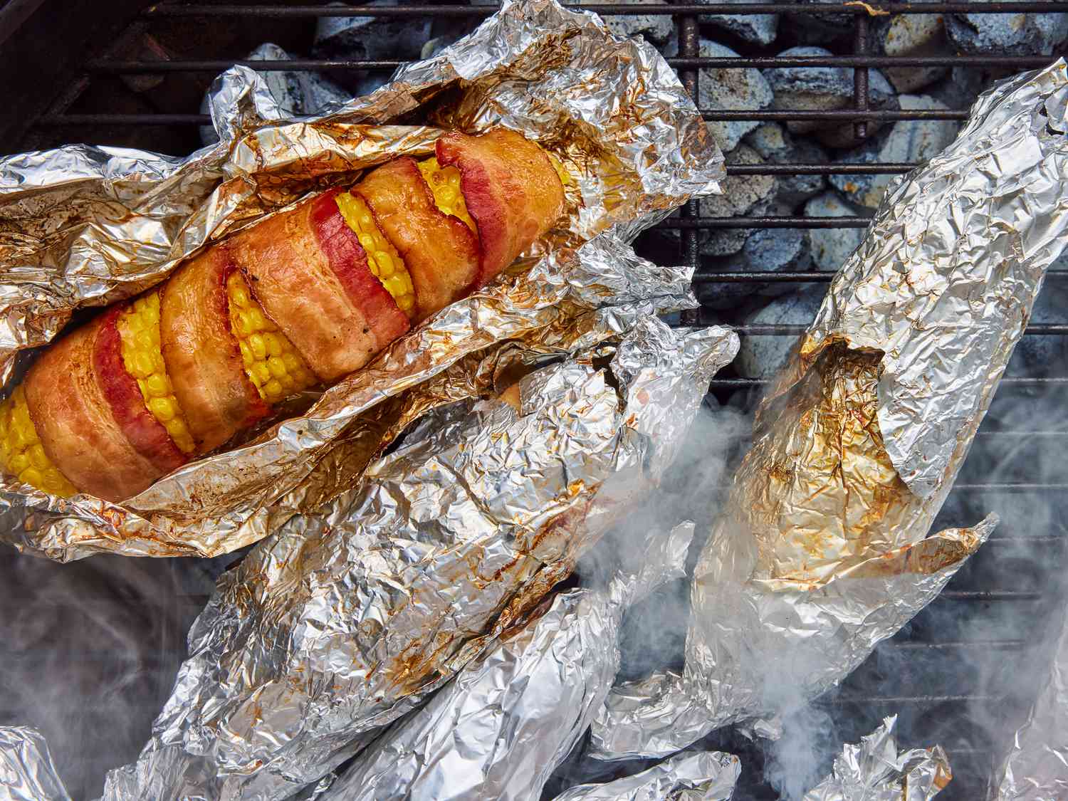 how-to-grill-corn-in-foil-with-bacon
