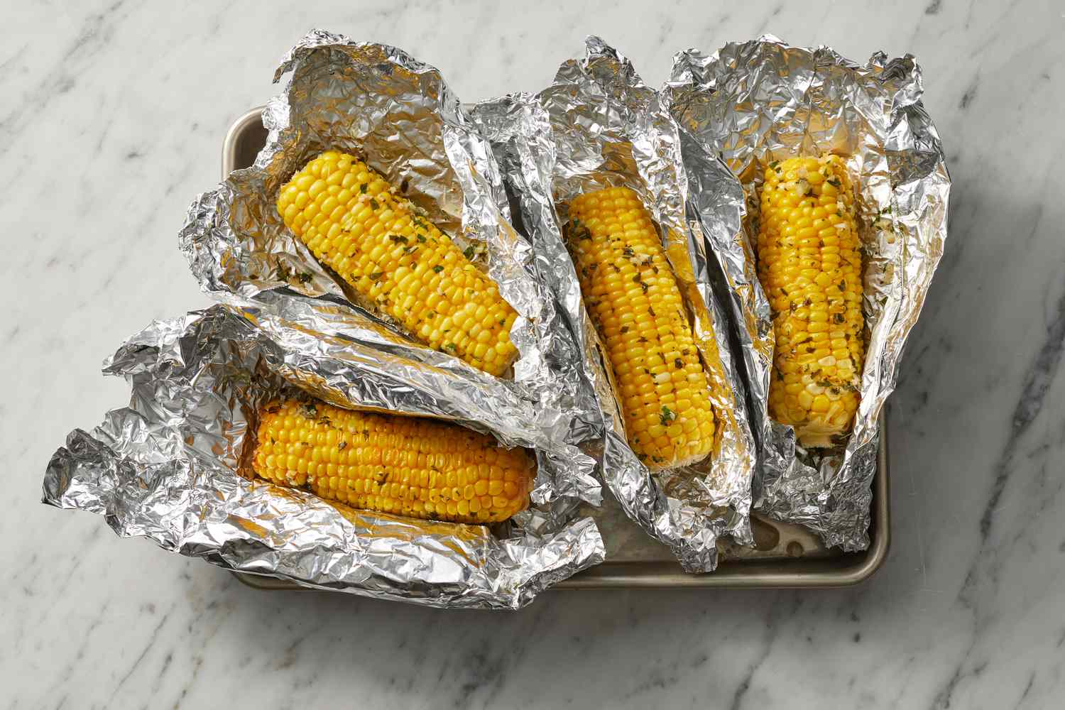 how-to-grill-corn-with-aluminum-foil