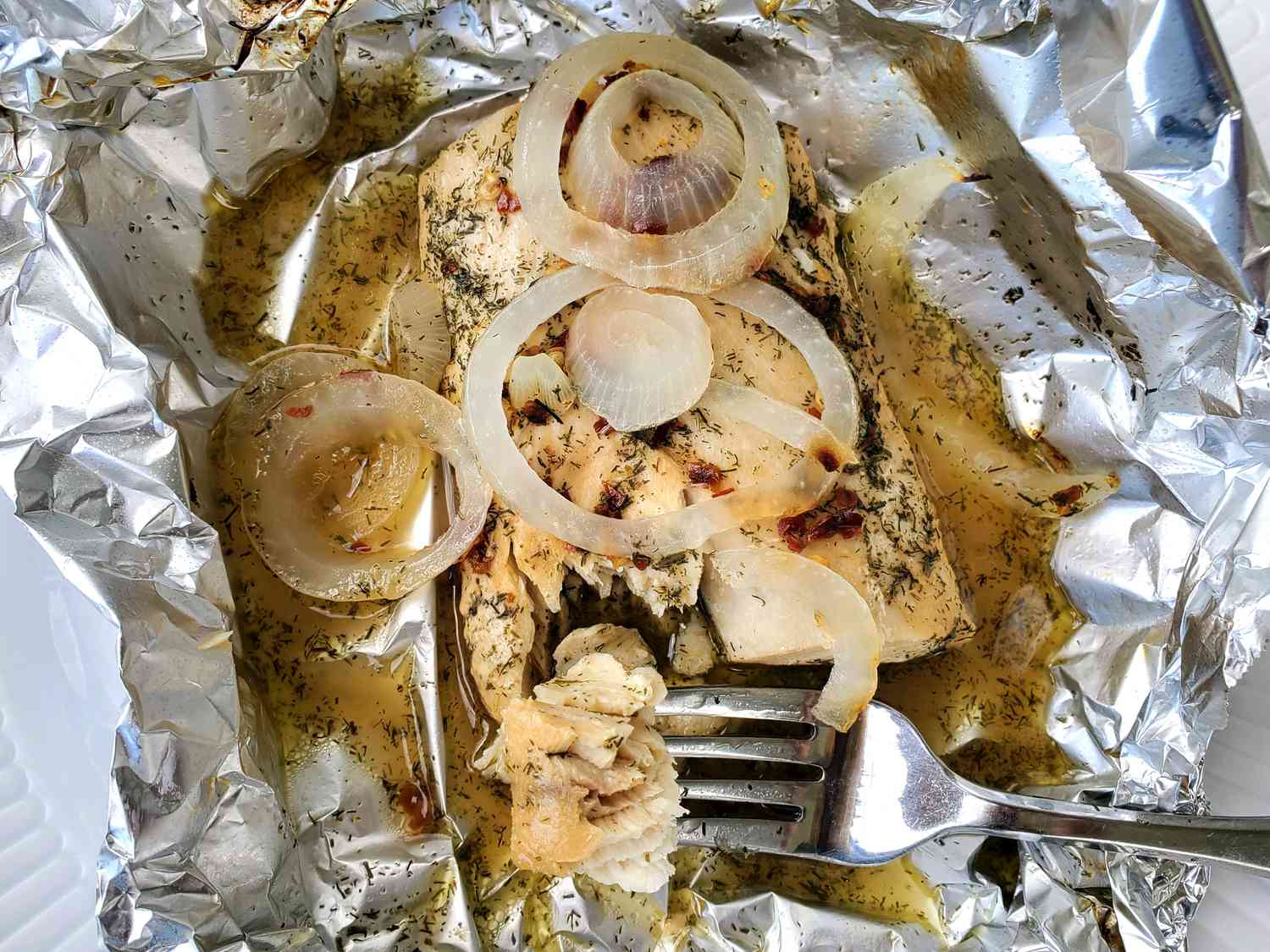 how-to-grill-fish-in-aluminum-foil-on-grill