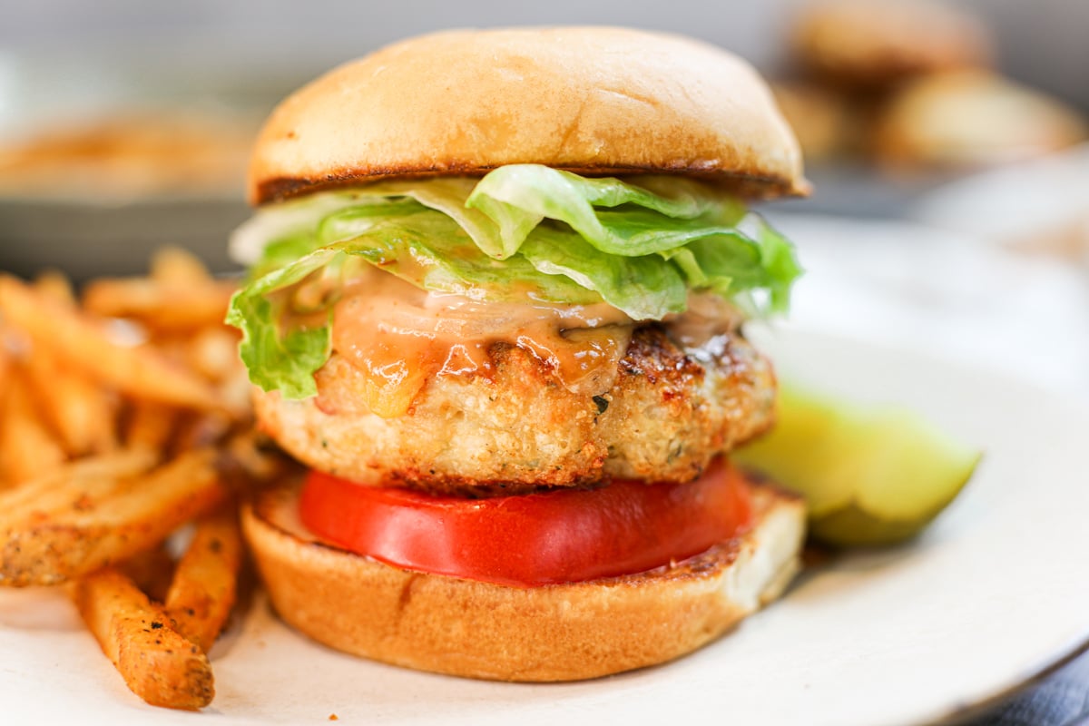 how-to-grill-ground-chicken-burgers
