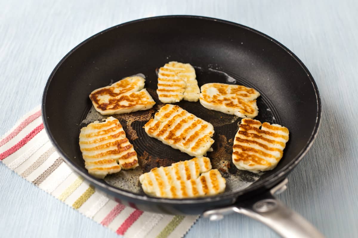how-to-grill-halloumi-cheese-in-pan